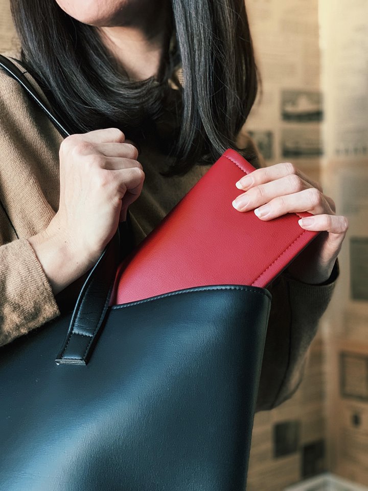 Recycled Plastic Bottles Make For The Perfect Tote / World Threads Traveler